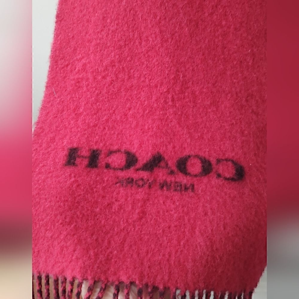 Authentic COACH 95% Wool 5% Cashmere Red & Charcoal Reversible Oblong Scarf - Picture 2 of 5